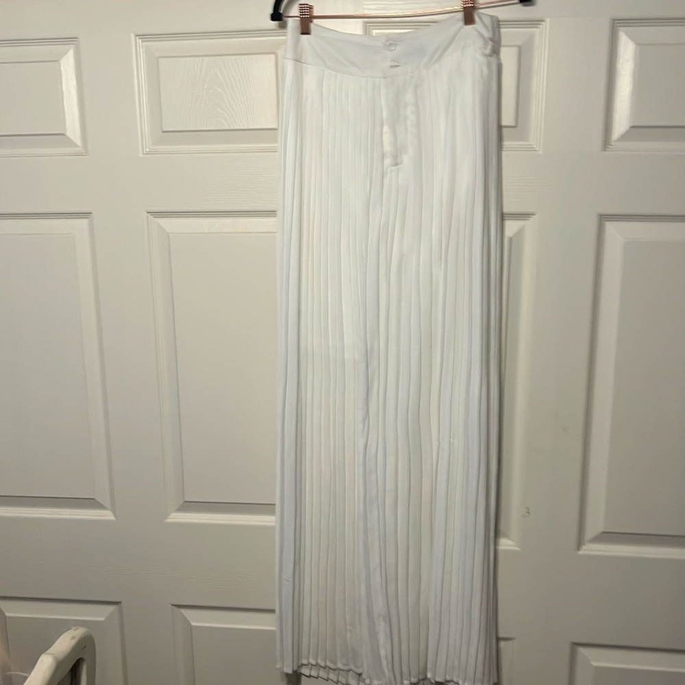 NWT White Wide Leg Pants